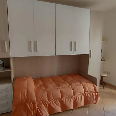 Semesterbostad Sara Sole & Mare *